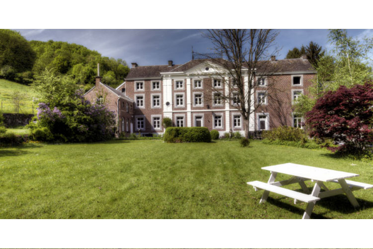 B&B Aux Quatre Bonniers, Ein Boutiquehotel In Olne