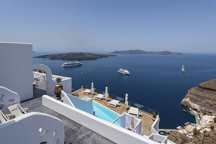 Athina Luxury Suites, a boutique hotel in Santorini