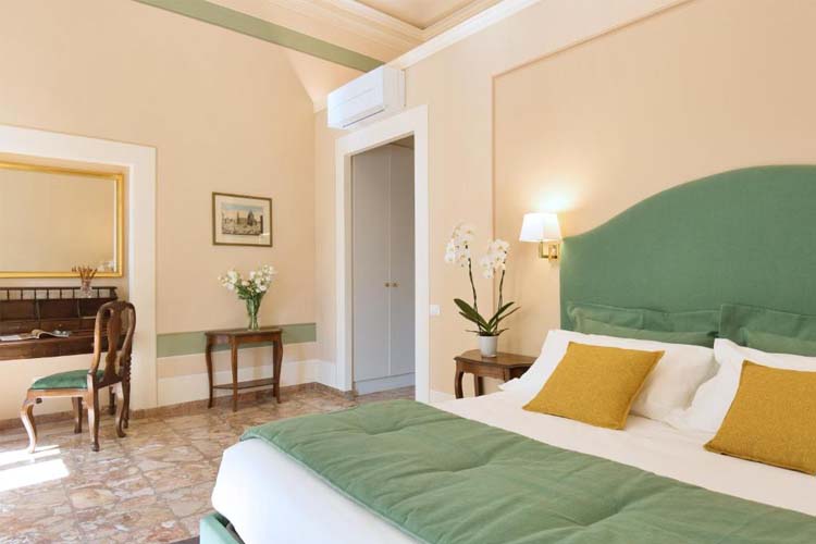 Cerretani Palace Luxury B&B, A Boutique Hotel In Florence