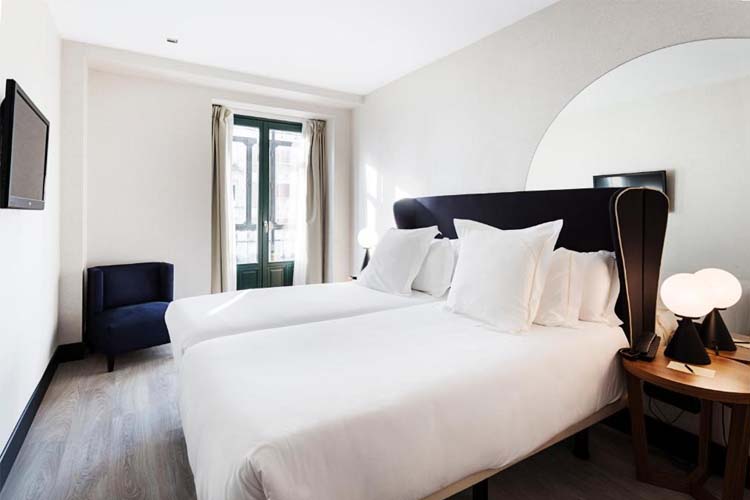 One Shot Luchana 22, a boutique hotel in Madrid