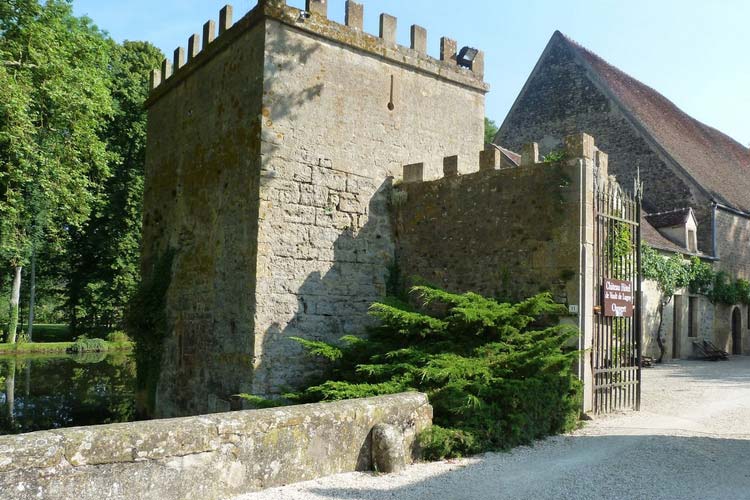 Château de Vault-de-Lugny, ein Boutiquehotel in Burgund ...