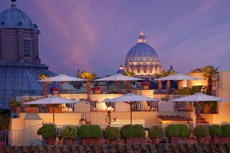 Hotel Raphael Relais Chateaux a boutique hotel in Rome