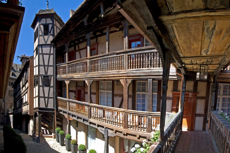 Cour du Corbeau Hotel a boutique hotel in Strasbourg